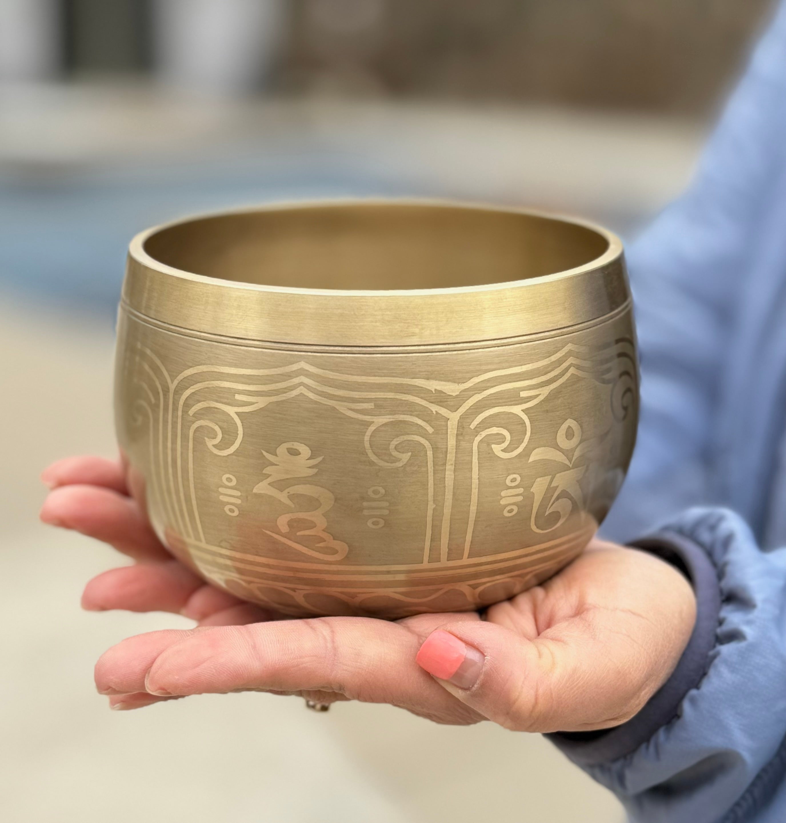 Tibetan Pro Deep Meditation Singing Bowl Set – Large Om Mani Hand Hammered Bowl with Wooden Suede Mallet & Ring Cushion for Yoga, Mindfulness & Chakra Healing - DharmaObjects