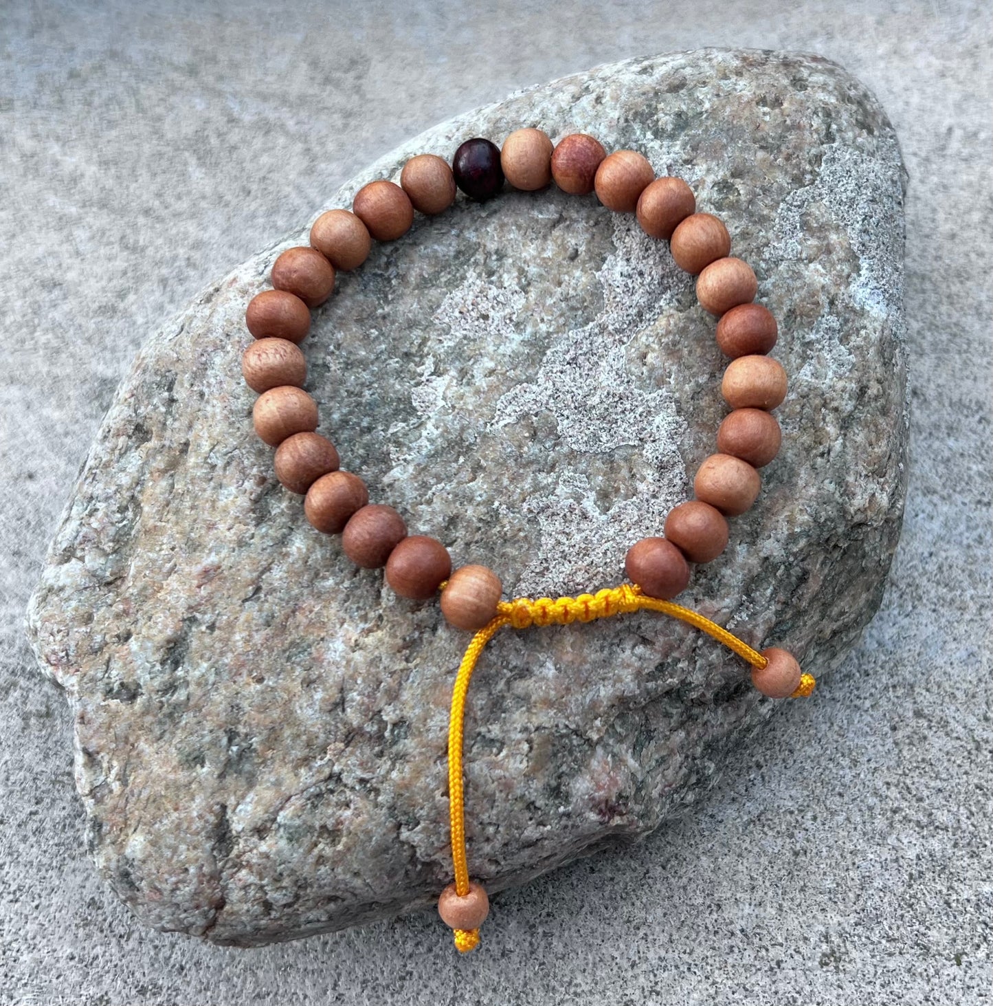 Tibetan Sandalwood Beads Adjustable Wrist Mala Bracelet Free Pouch