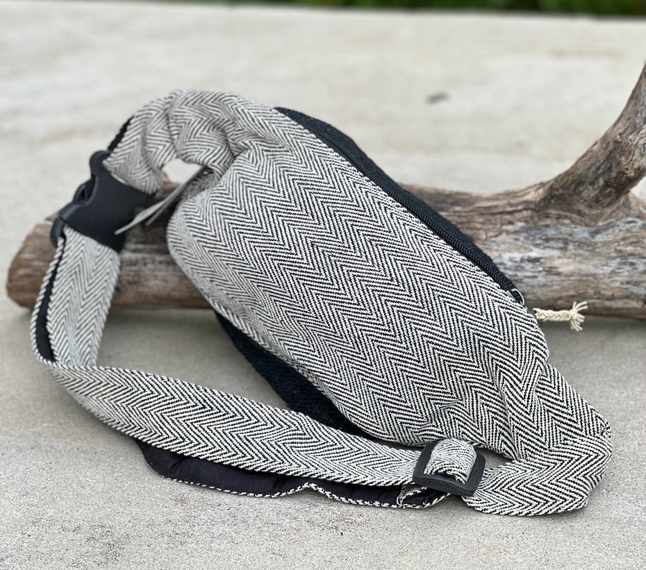 Boho Style Hemp Fanny Pack – Handmade Adjustable Waist & Crossbody Bag