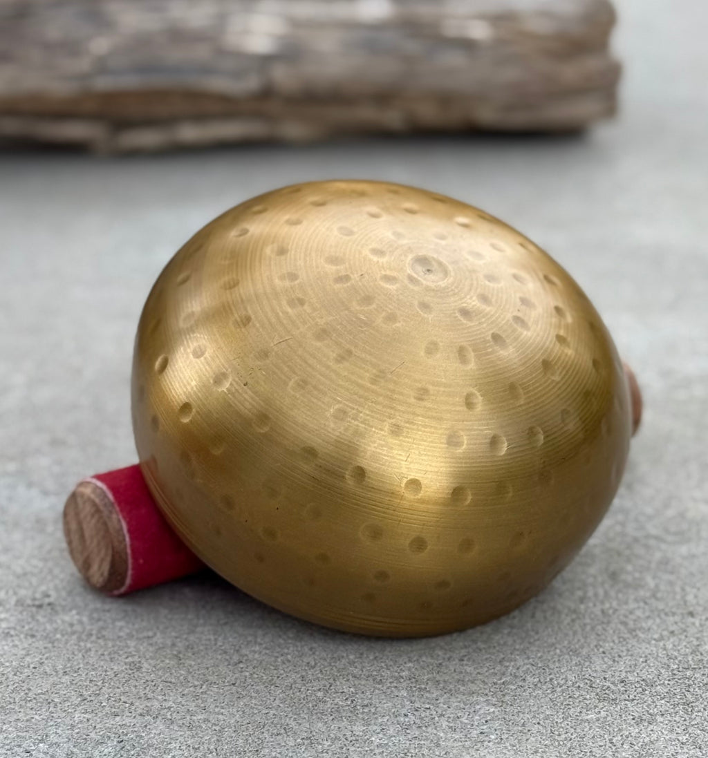 Medium Tibetan Singing Bowl Set – Handcrafted Meditation Bowl with Wooden Mallet & Brocade Cushion for Yoga, Mindfulness & Chakra Healing - DharmaObjects