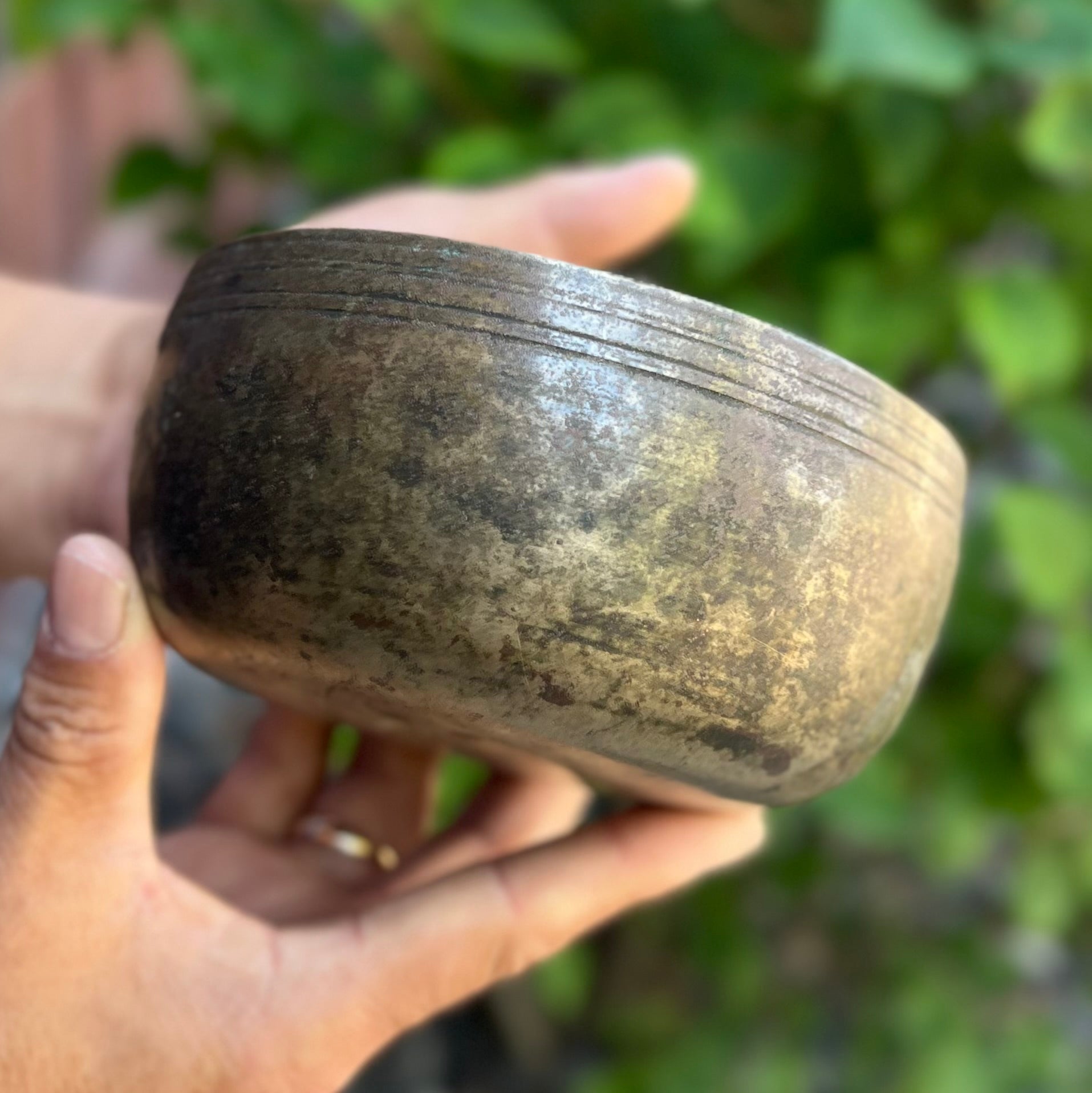 Antique Thadobati Himalayan Healing Singing Bowl 5" | E Note Solar Plexus Chakra Bowl with Striker & Cushion - DharmaObjects