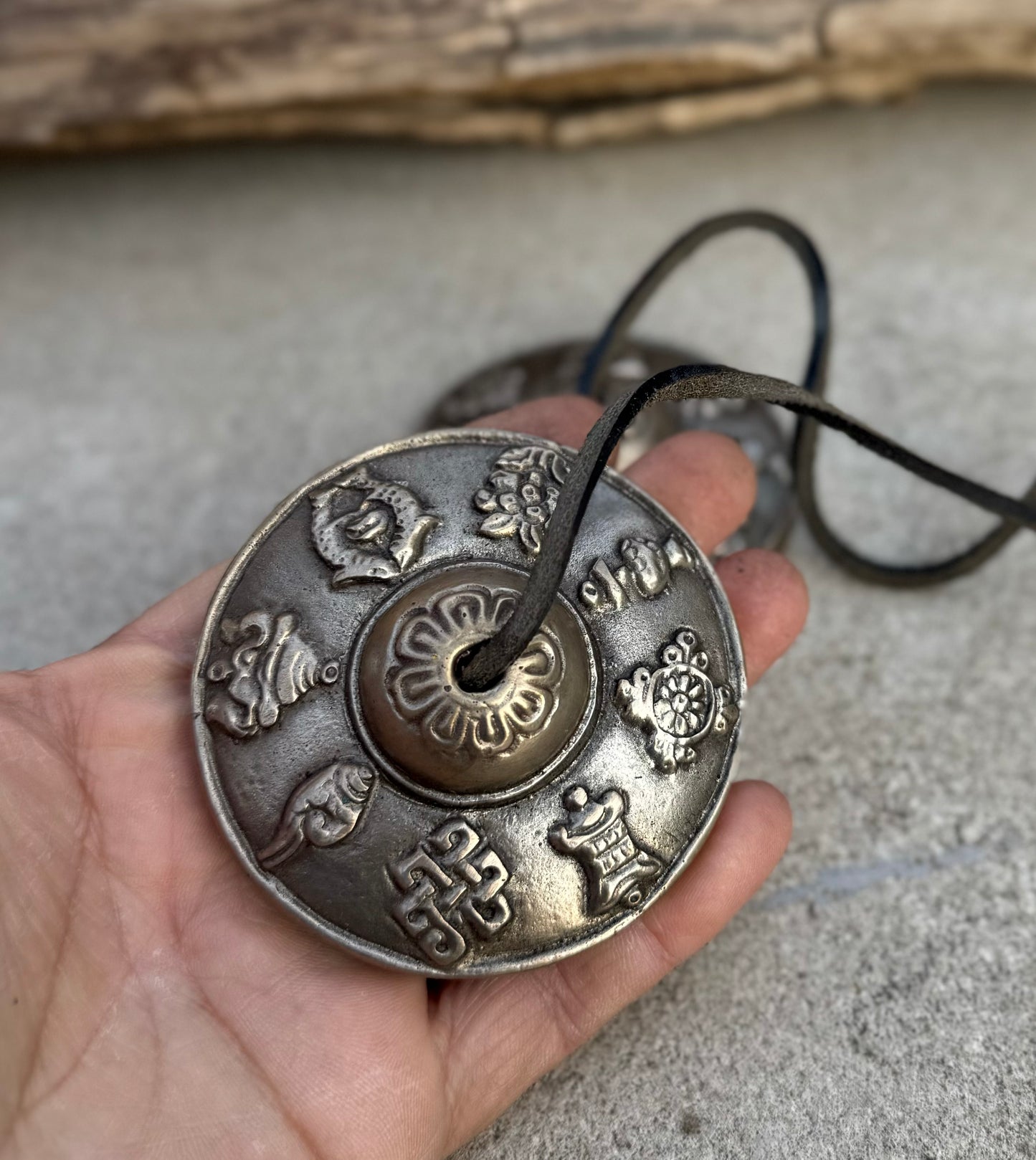 Tibetan Buddhist Meditation Yoga 8 Lucky Symbols Tingsha Cymbal Bell Chimes With Pouch