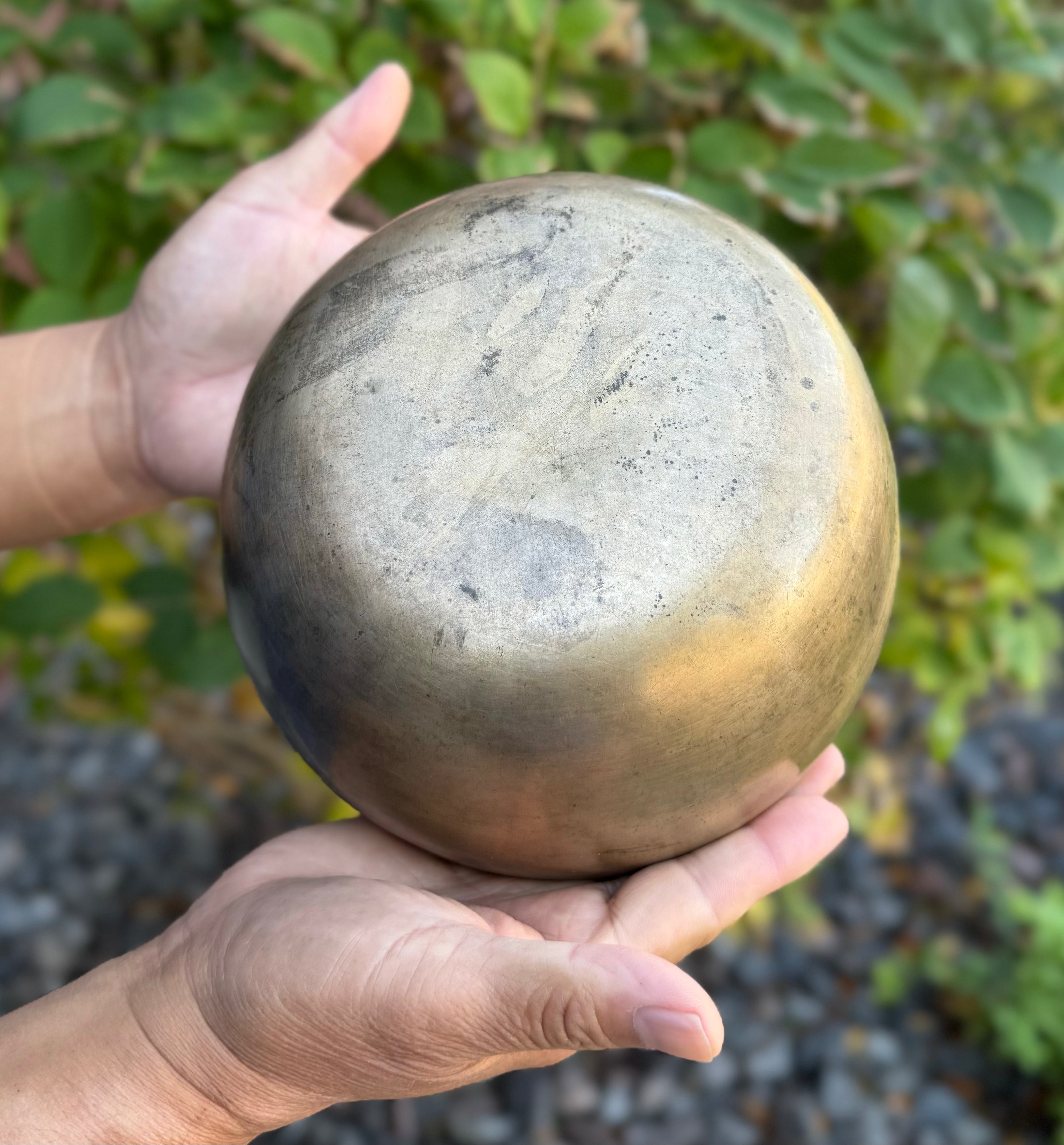 Antique Thadobati Himalayan Singing Bowl 7" – Heart Chakra Meditation Bowl with F Note 691 Hz, Felt Cushion & Suede Striker - DharmaObjects
