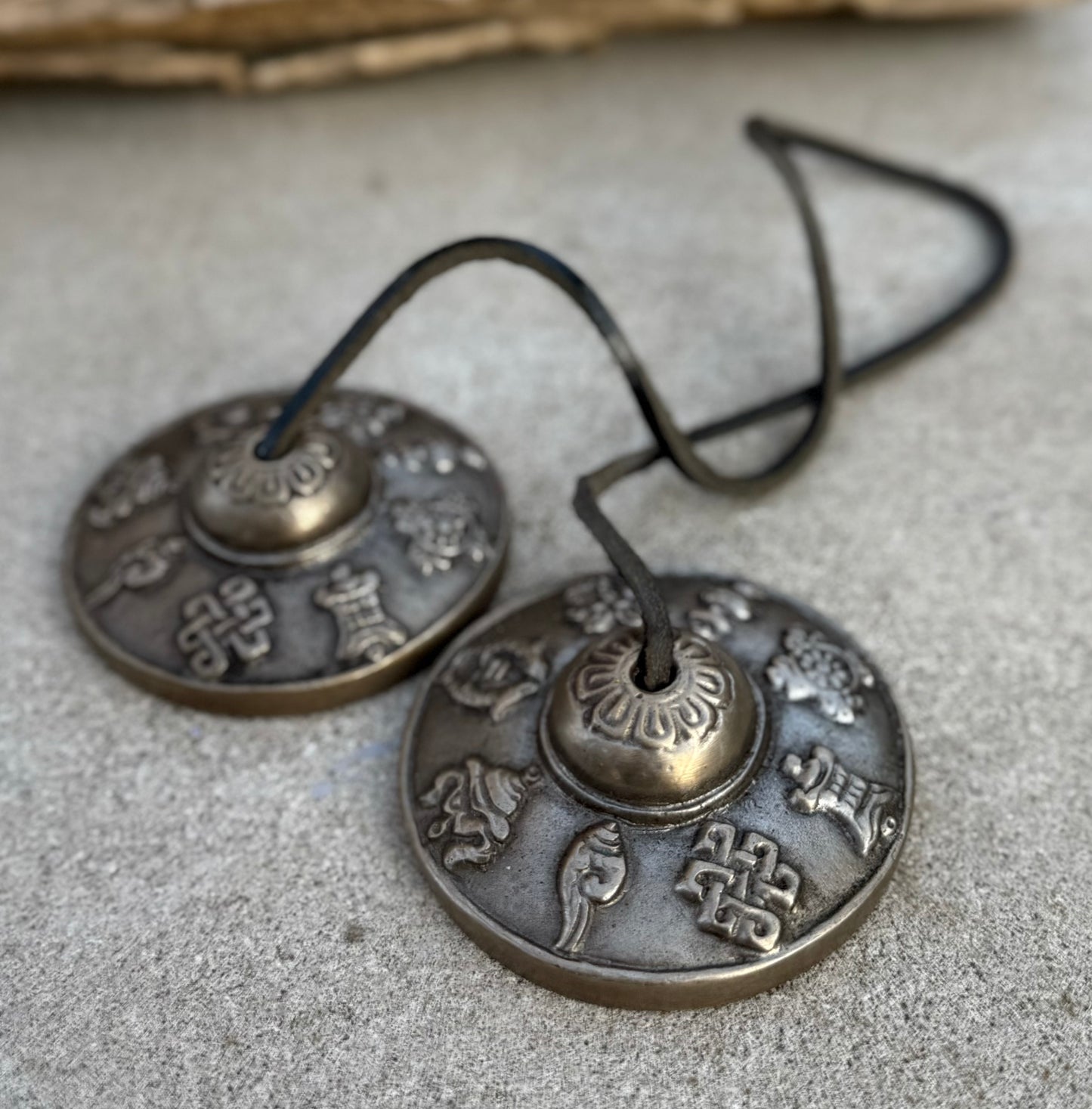 Tibetan Buddhist Meditation Yoga 8 Lucky Symbols Tingsha Cymbal Bell Chimes With Pouch