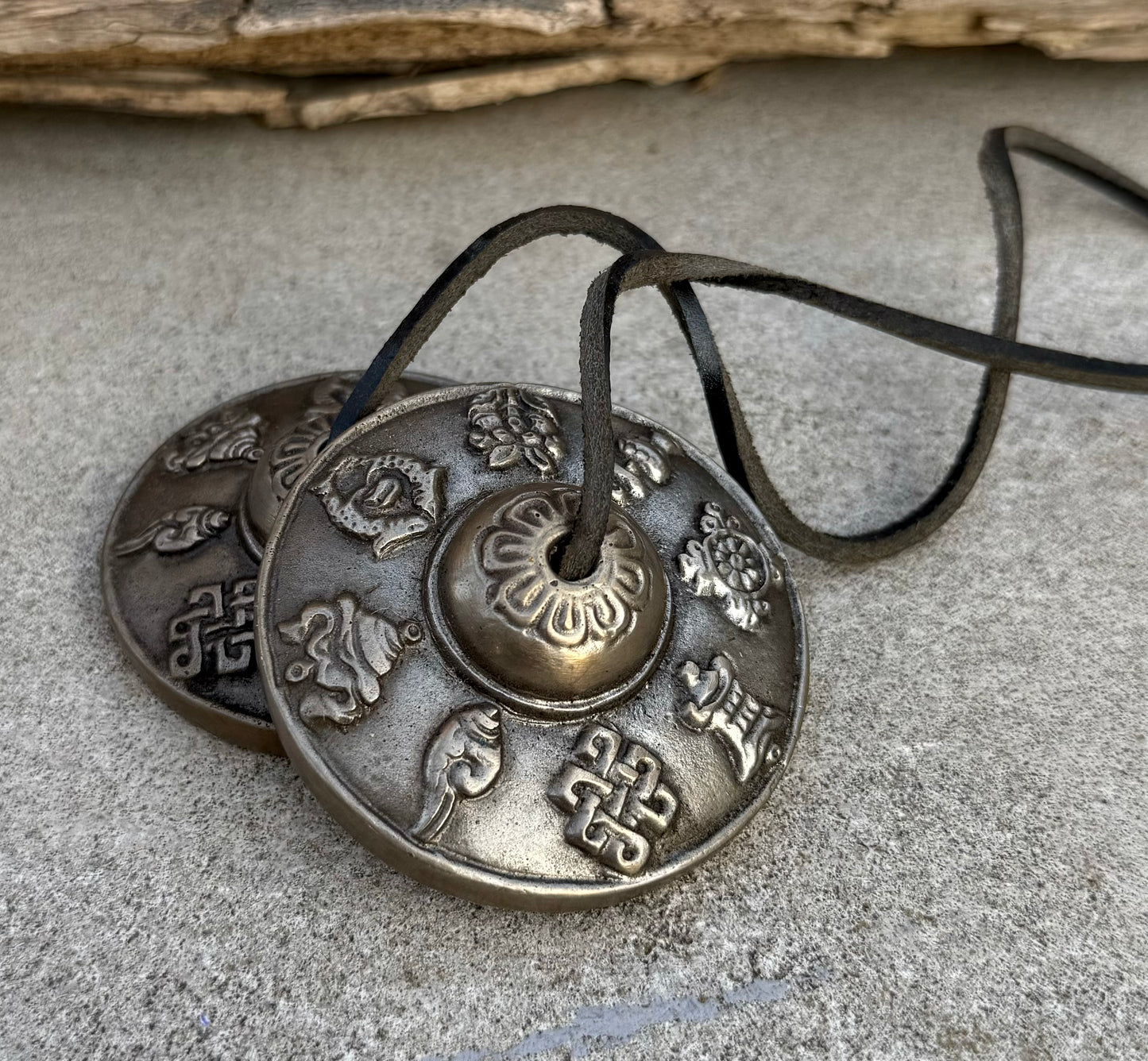 Tibetan Buddhist Meditation Yoga 8 Lucky Symbols Tingsha Cymbal Bell Chimes With Pouch