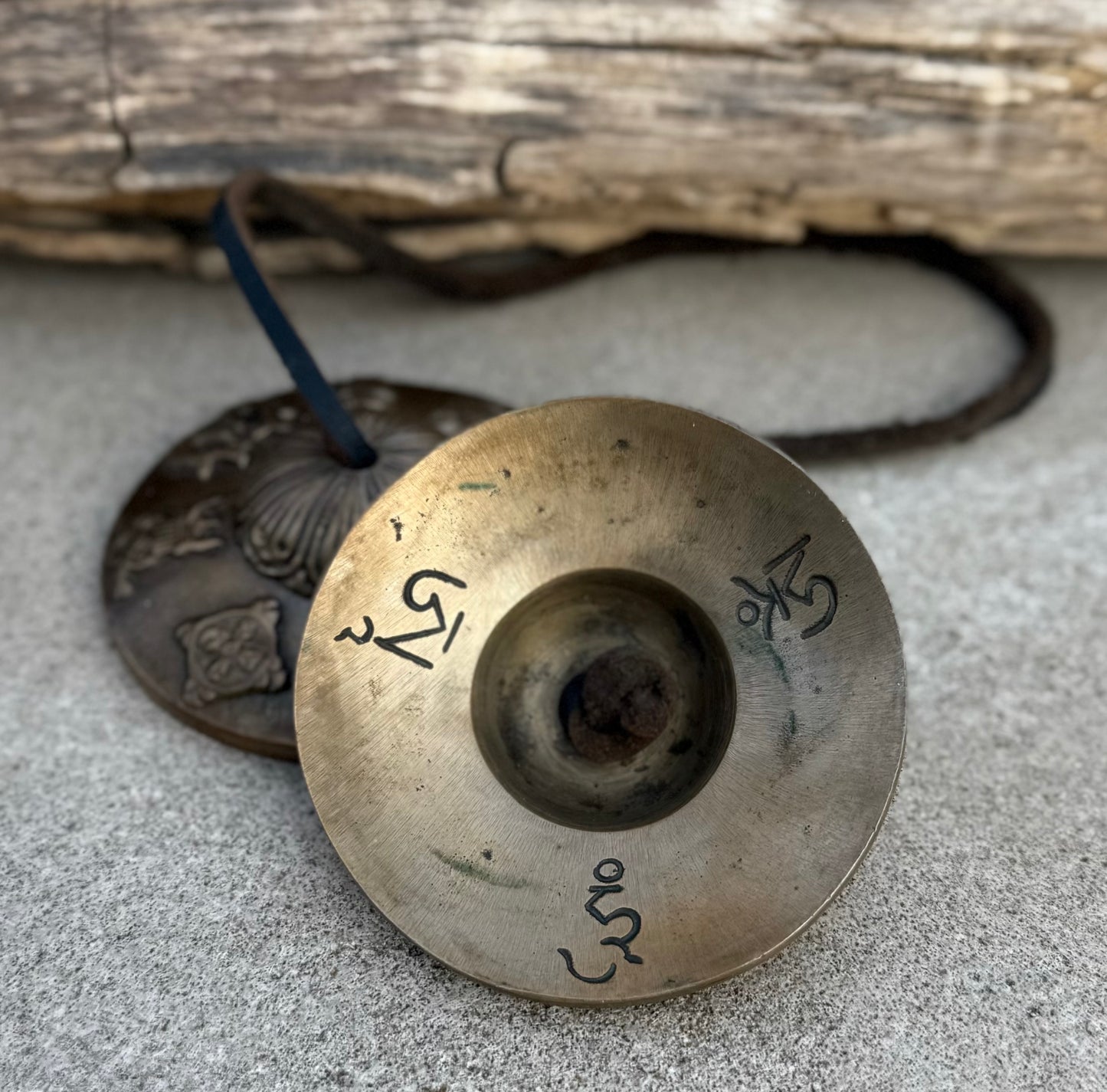 Tibetan Buddhist Meditation Yoga 8 Lucky Symbols Tingsha Cymbal Bell Chimes With Pouch