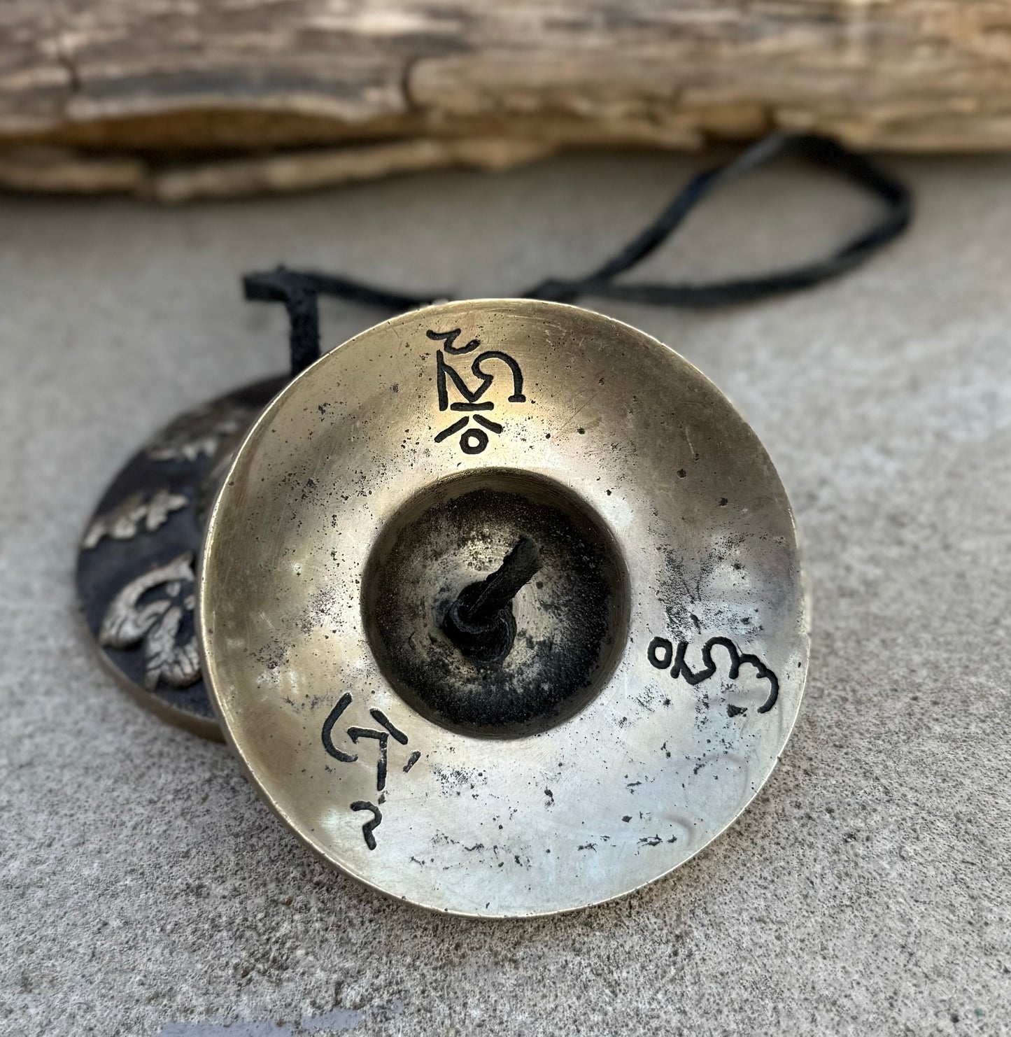 Tibetan Buddhist Meditation Yoga 8 Lucky Symbols Tingsha Cymbal Bell Chimes With Pouch