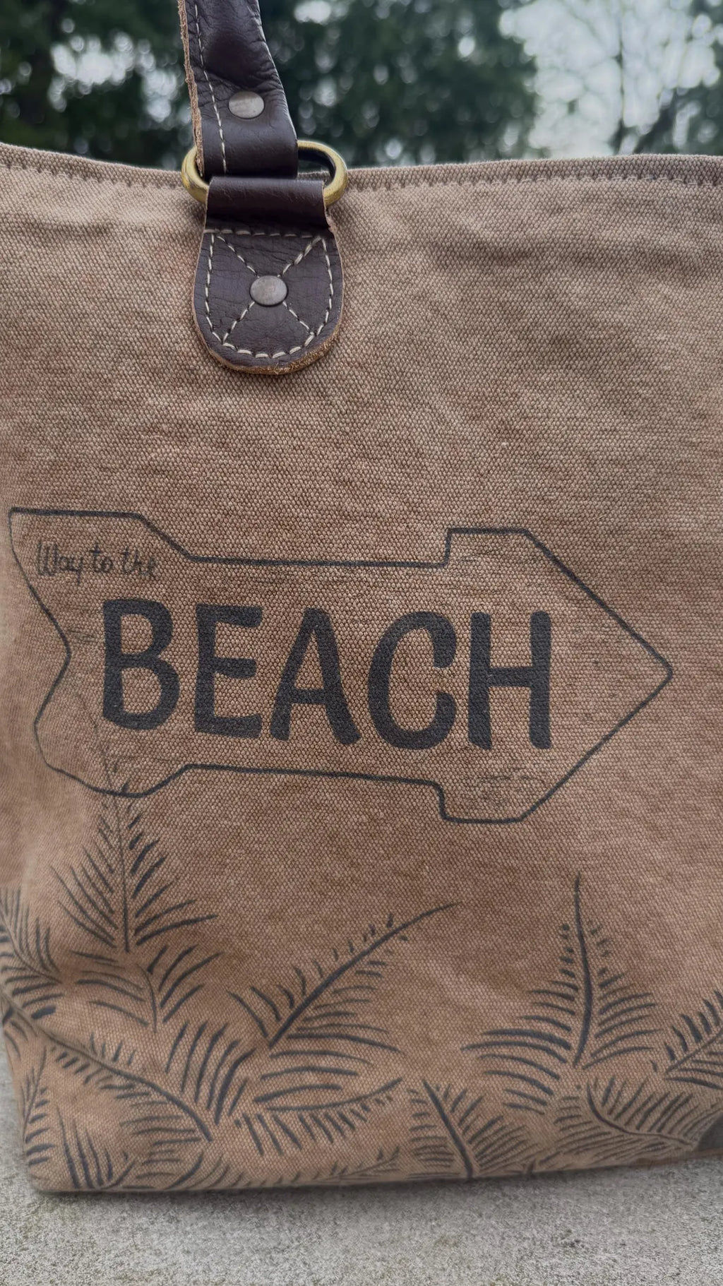 Sustainable Canvas Shoulder Beach Bag – Upcycled Military Tent with Brass Hardware and Genuine Leather handle - DharmaObjects