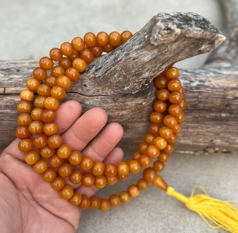 Tibetan Buddhist Copal Honey Amber 108 Beads Mala Prayer Beads Free Silk Mala Pouch