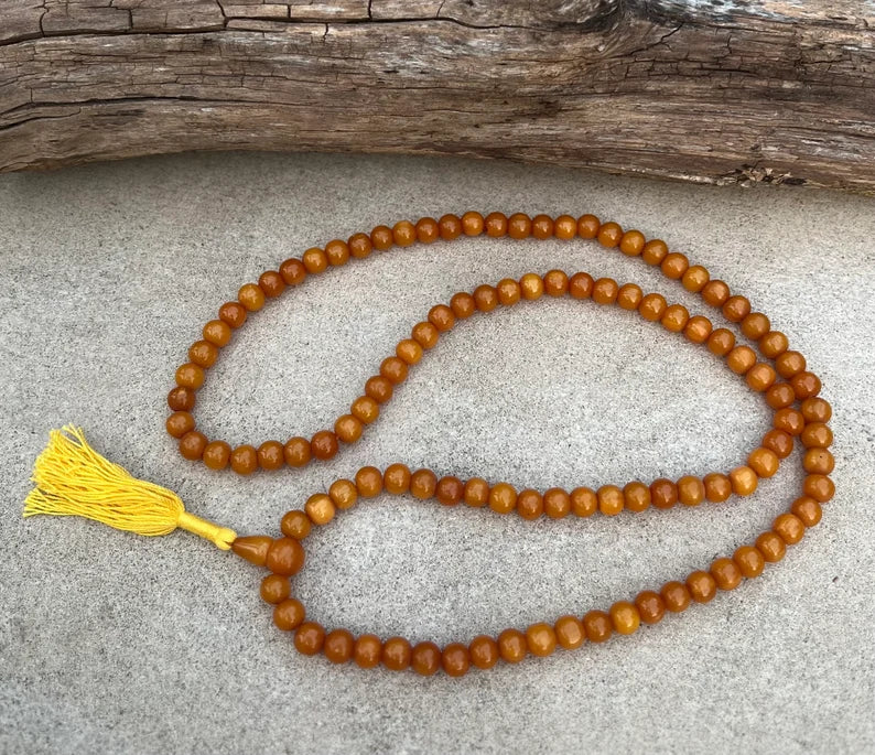 Tibetan Buddhist Copal Honey Amber 108 Beads Mala Prayer Beads Free Silk Mala Pouch