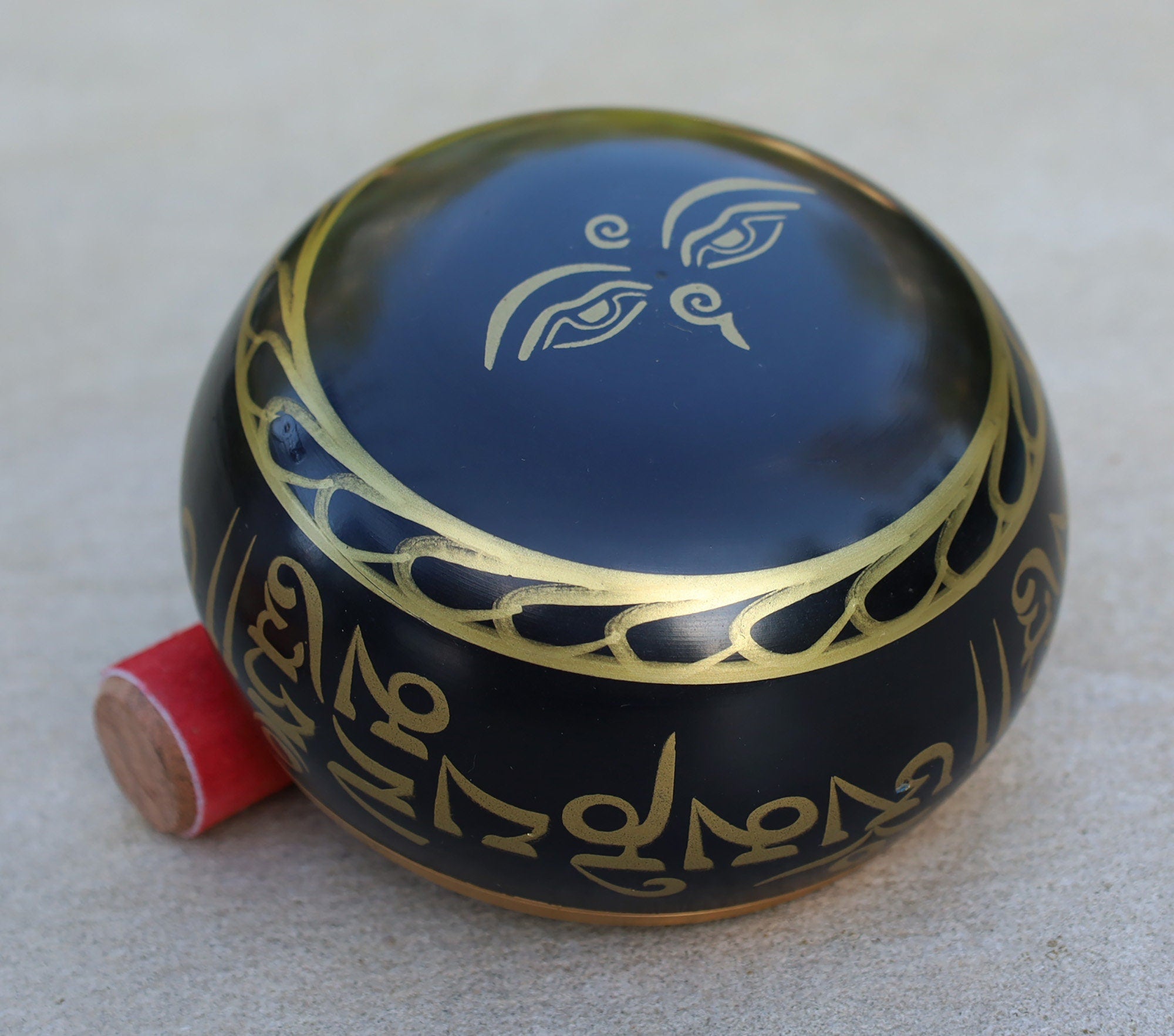 Tibetan Large Singing Bowl Om Mani ~ With Mallet And Brocade Cushion ~ For Mindfulness Meditation, Chakra Healing,Yoga