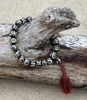 Tibetan Dzi 21 Beads Stretch Wrist Mala Bracelet / Free Silk Pouch