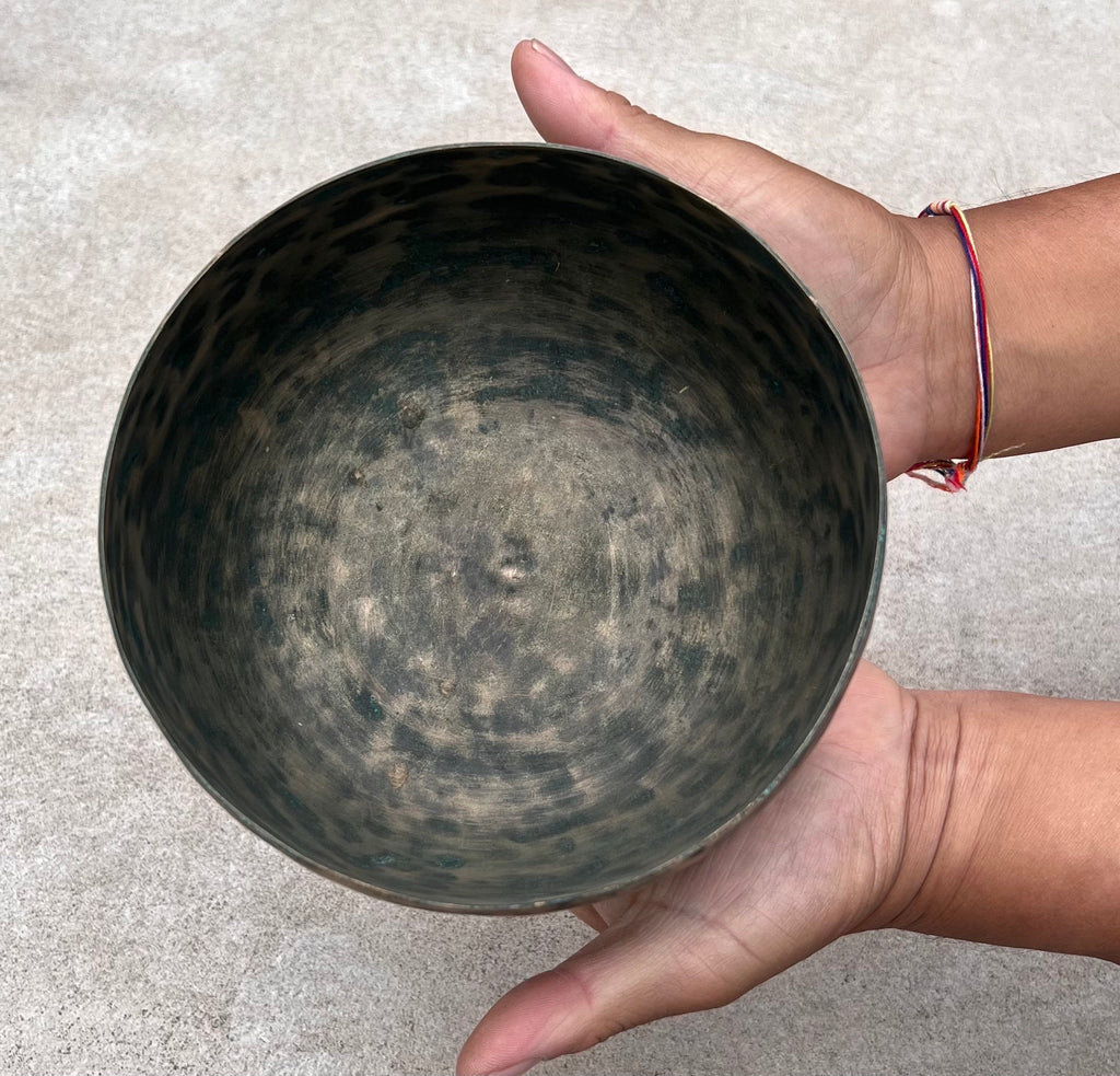 Antique Rare Thadobati Style Tibetan Singing Bowl - Collector Dark Patina 6.25 Inches Heart Chakra - DharmaObjects