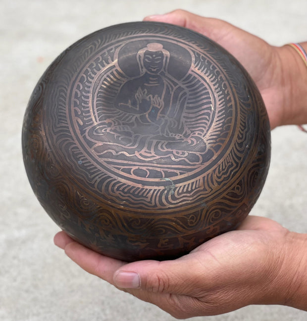 Tibetan Buddhist Om Mani Buddha Old Singing Bowl - Collector Dark Patina 6 Inches Sacral Chakra