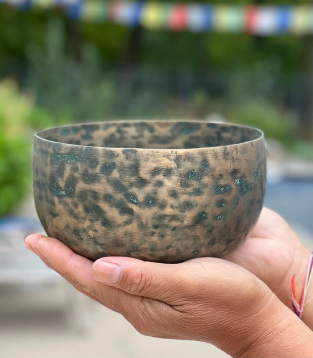 Antique Rare Thadobati Style Tibetan Singing Bowl - Collector Dark Patina 6.25 Inches Heart Chakra