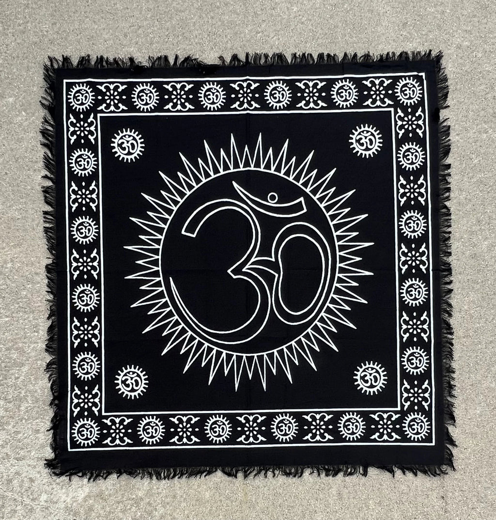 Altar Cloth Tarot Witchcraft Table Cloth Cover Wall Decor Art 24 X 24 Inches - DharmaObjects