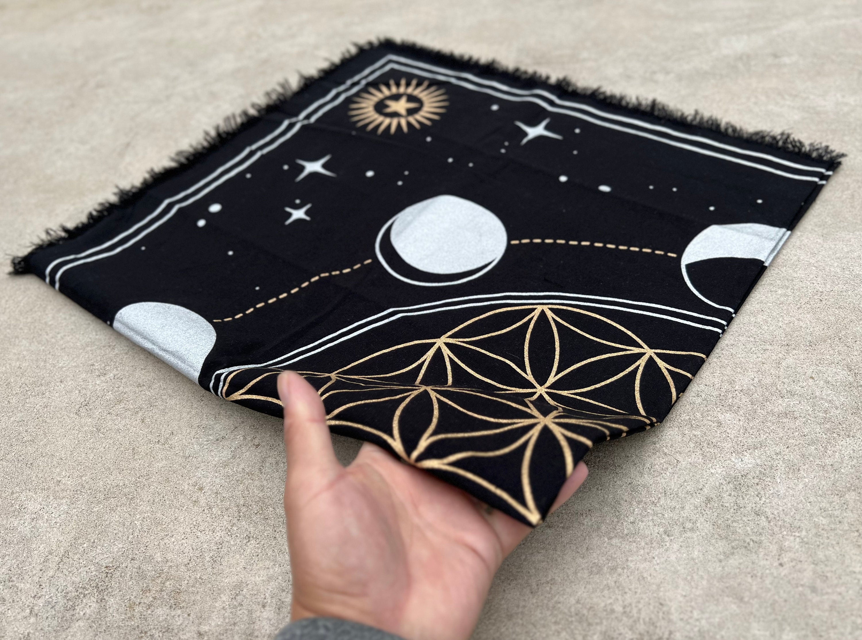 Altar Cloth Tarot Witchcraft Table Cloth Cover Wall Decor Wall Art 36 X 36 Inches