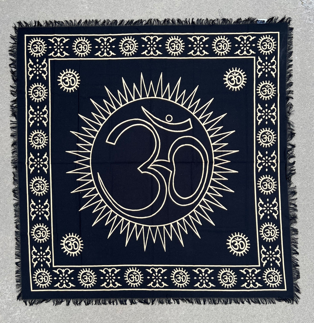 Altar Cloth Tarot Witchcraft Table Cloth Cover Wall Decor Wall Art 36 X 36 Inches