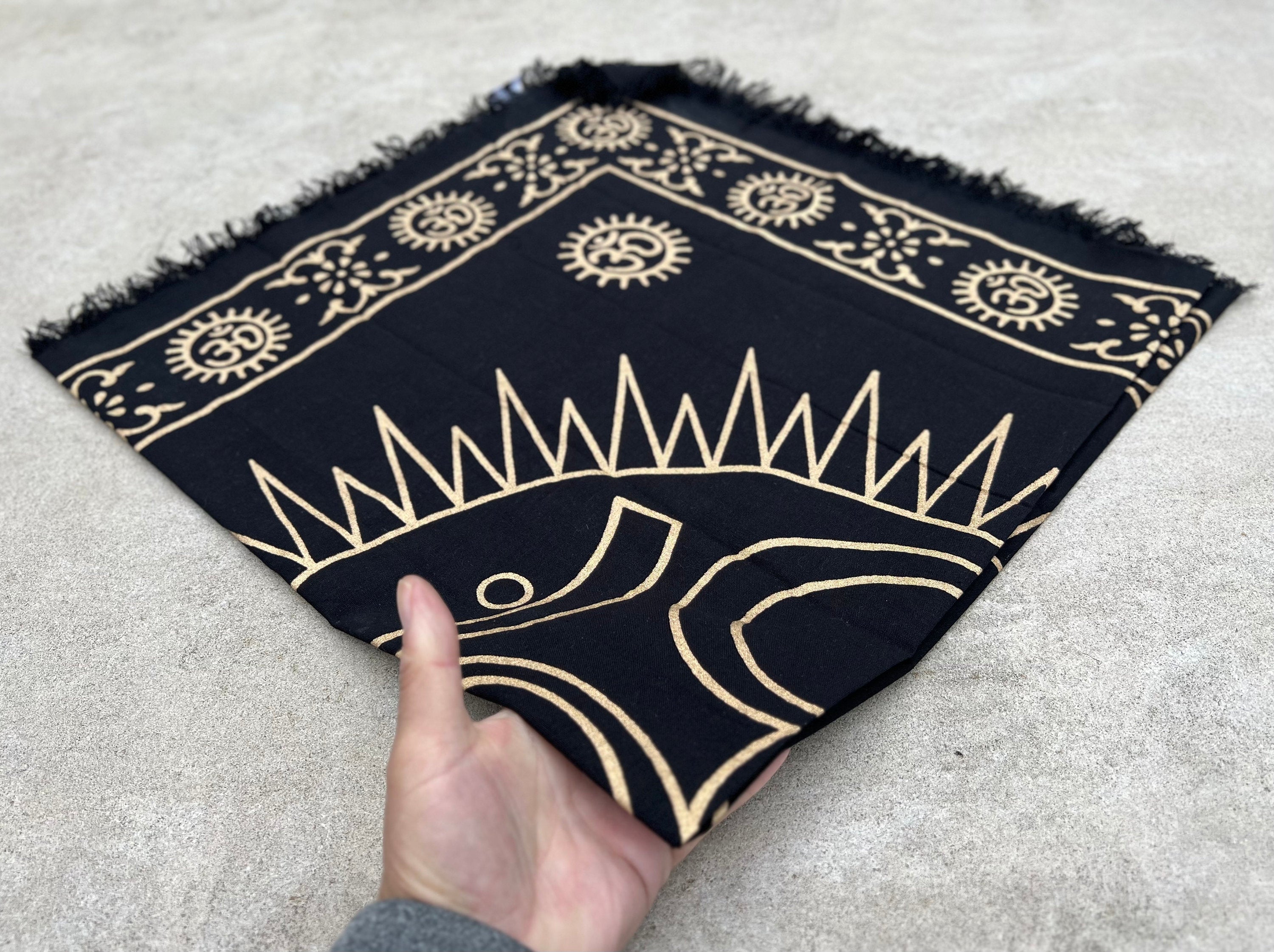 Altar Cloth Tarot Witchcraft Table Cloth Cover Wall Decor Wall Art 36 X 36 Inches