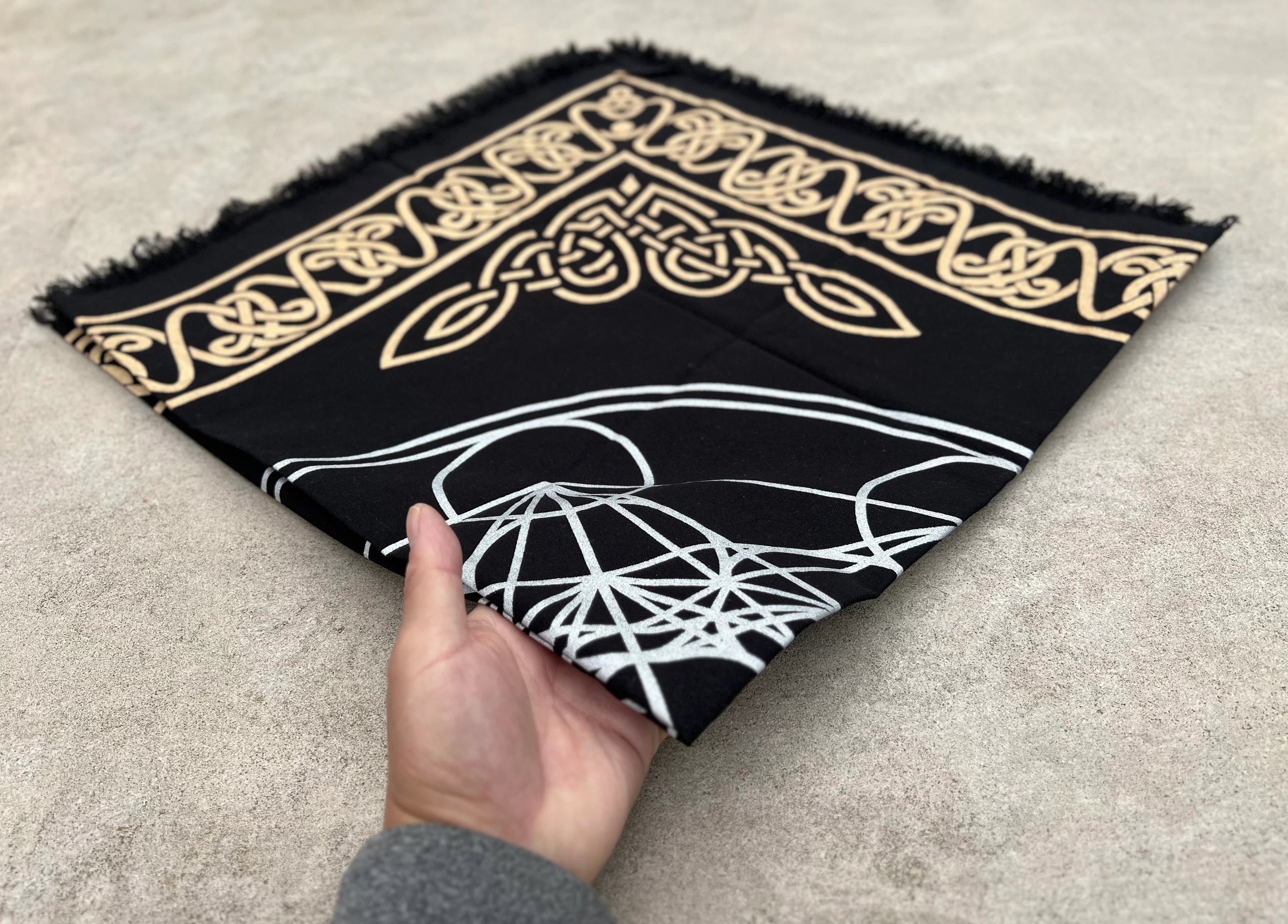 Altar Cloth Tarot Witchcraft Table Cloth Cover Wall Decor Art 36 X 36 Inches