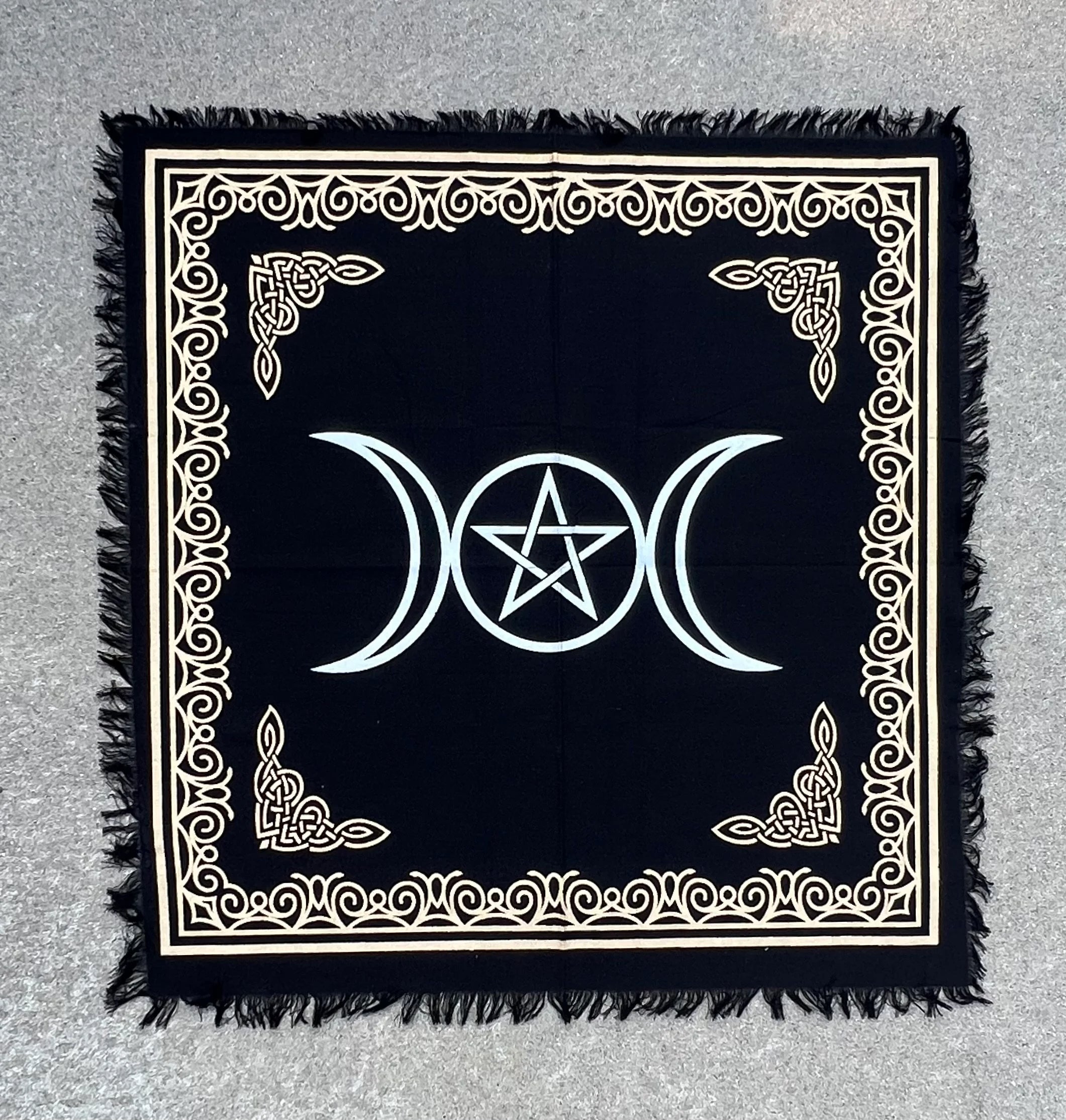 Altar Cloth Tarot Witchcraft Table Cloth Cover Wall Decor Art 24 X 24 Inches - DharmaObjects