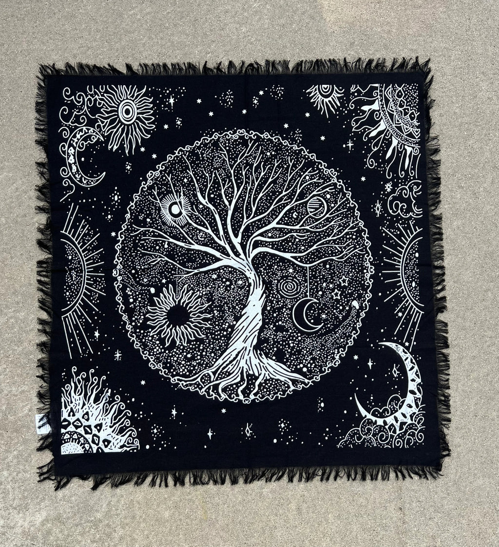 Altar Cloth Tarot Witchcraft Table Cloth Cover Wall Decor Art 24 X 24 Inches - DharmaObjects