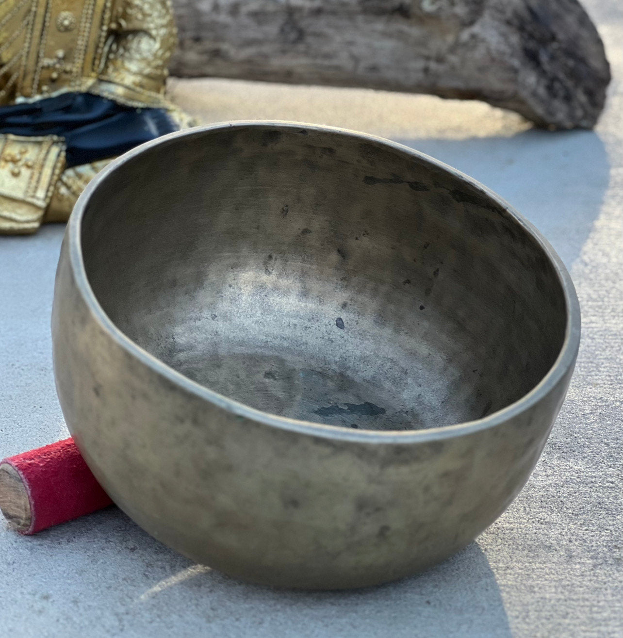 Rare Antique Thadobati Style Tibetan Singing Bowl 7.25" | Dark Patina Sacral Chakra D Note Collector Bowl with Mallet & Cushion - DharmaObjects