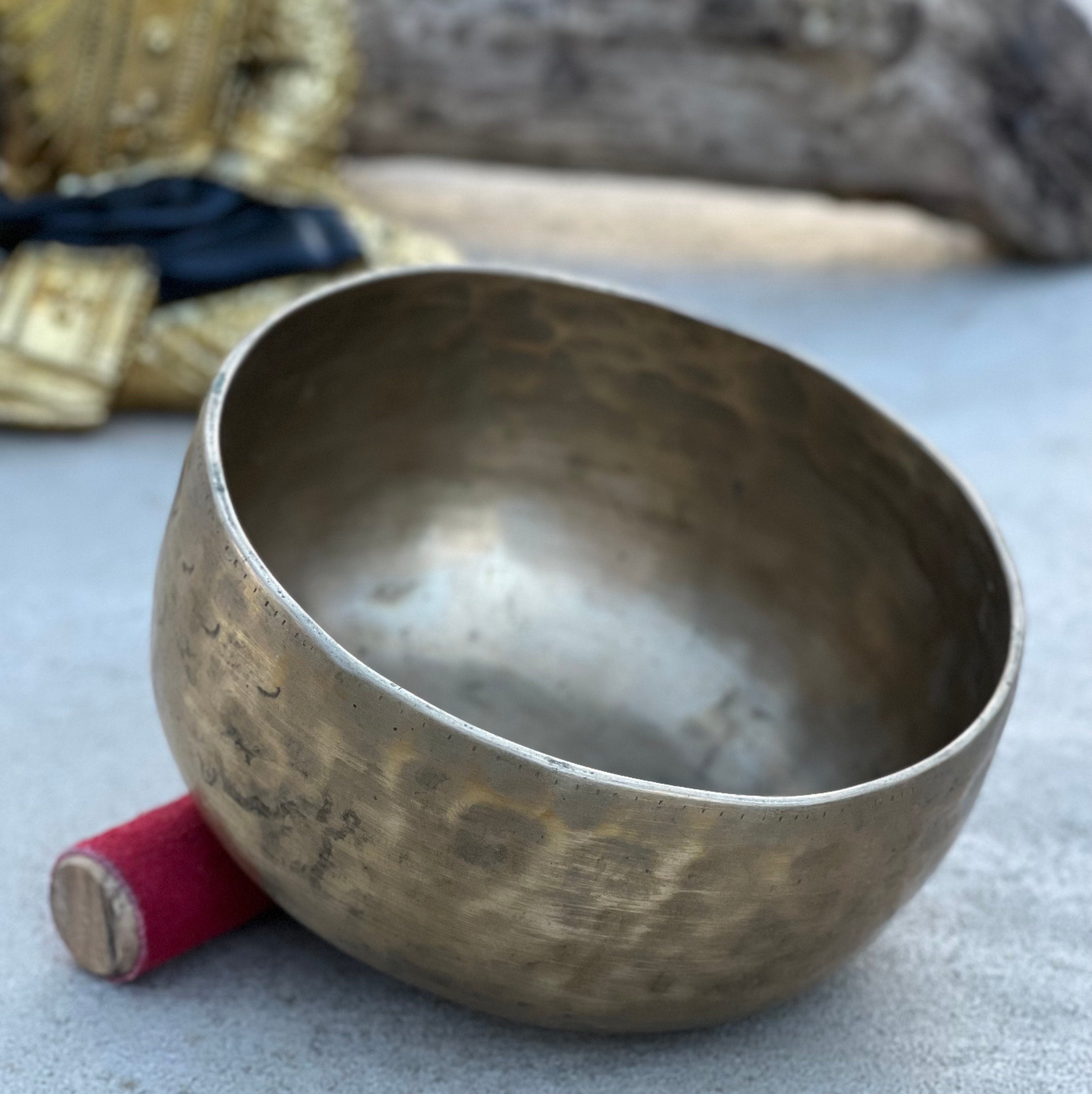 Rare Antique Thadobati Style Tibetan Singing Bowl 6.25" | Dark Patina Crown Chakra B Note Collector Bowl with Mallet & Cushion - DharmaObjects