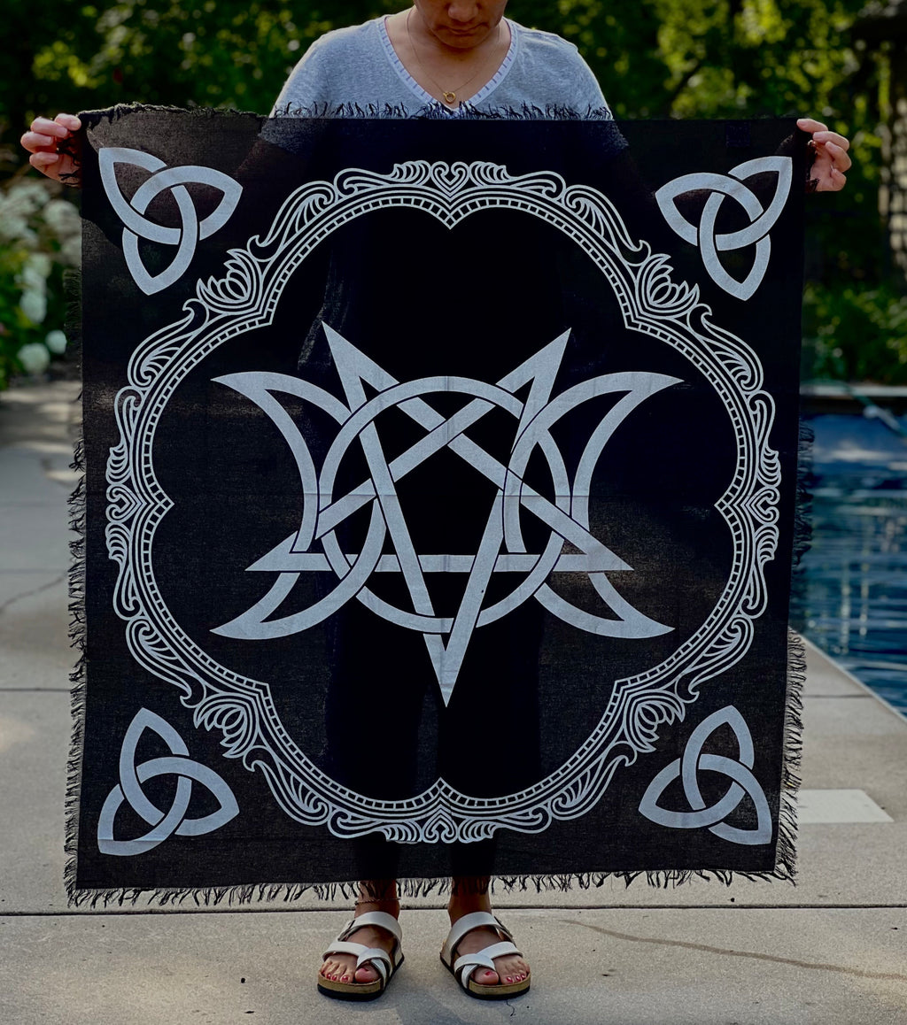 Altar Cloth Tarot Witchcraft Table Cloth Cover Wall Decor Art 36 X 36 Inches