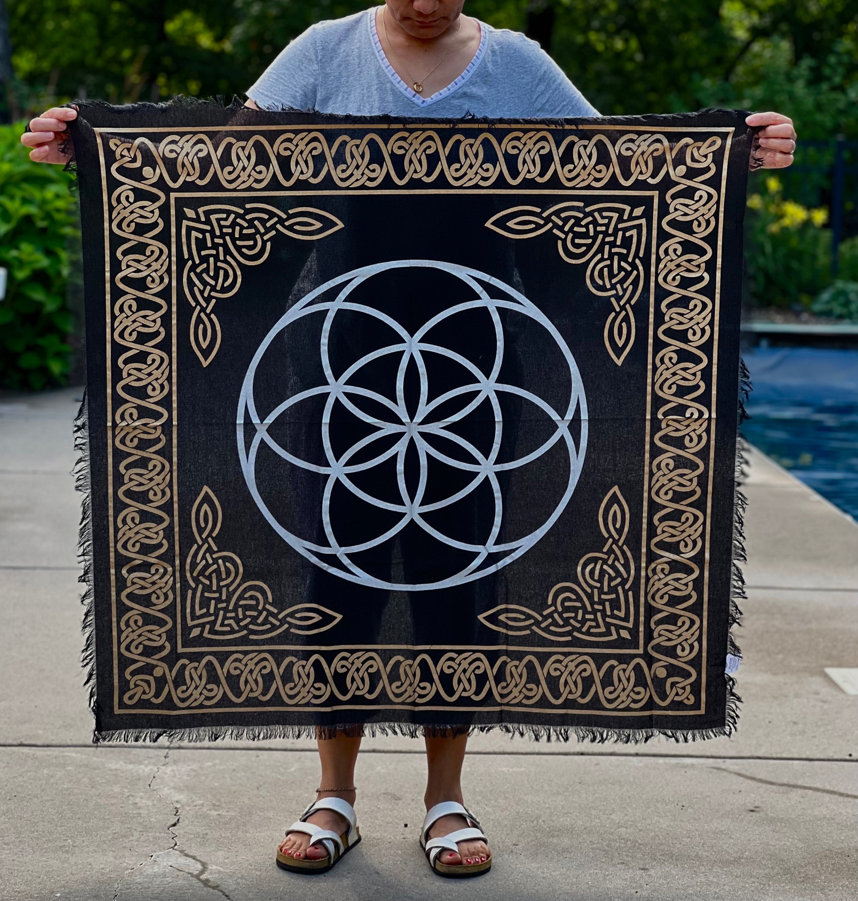 Altar Cloth Tarot Witchcraft Table Cloth Cover Wall Decor Wall Art 36 X 36 Inches