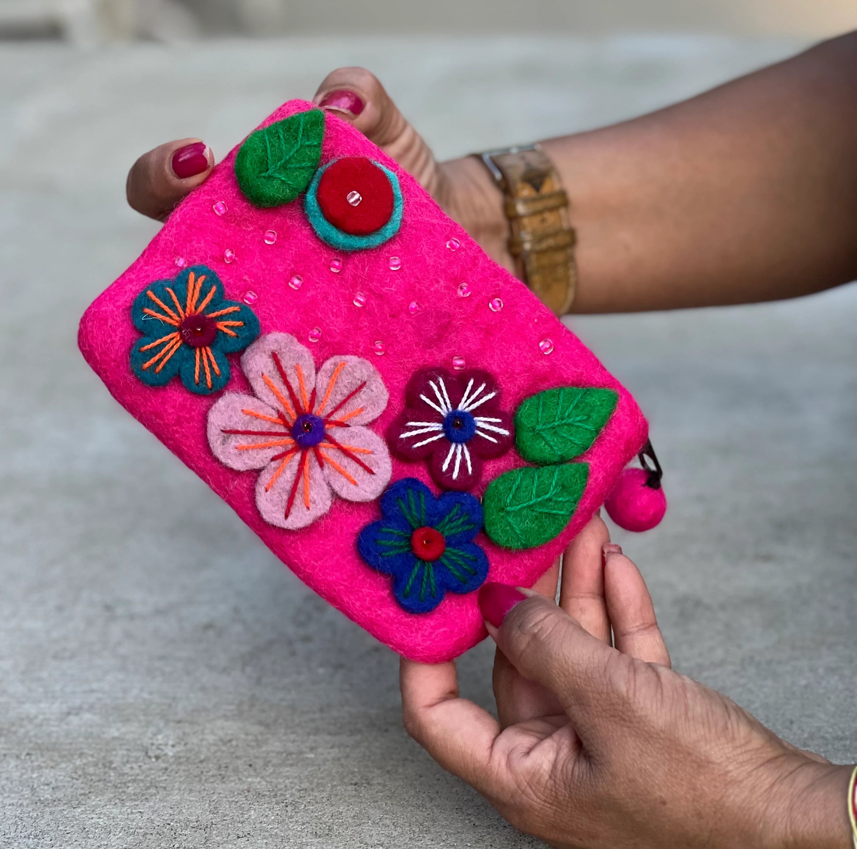 Small Felted Floral Coin Purse, Kids Pouch, Makeup Pouch, Christmas Gift Pouch Zippered And Lined - DharmaObjects
