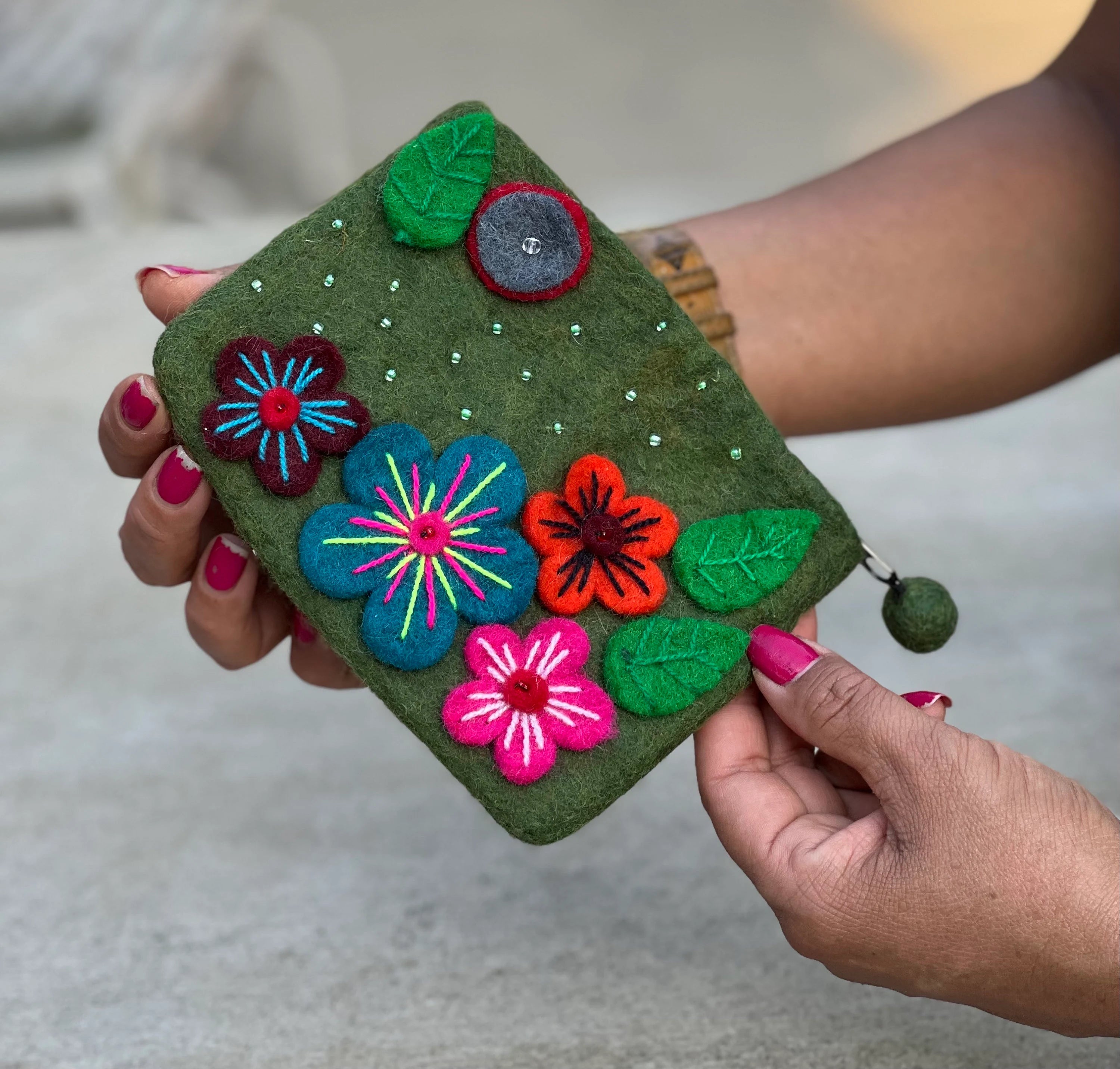 Small Felted Floral Coin Purse, Kids Pouch, Makeup Pouch, Christmas Gift Pouch Zippered And Lined - DharmaObjects