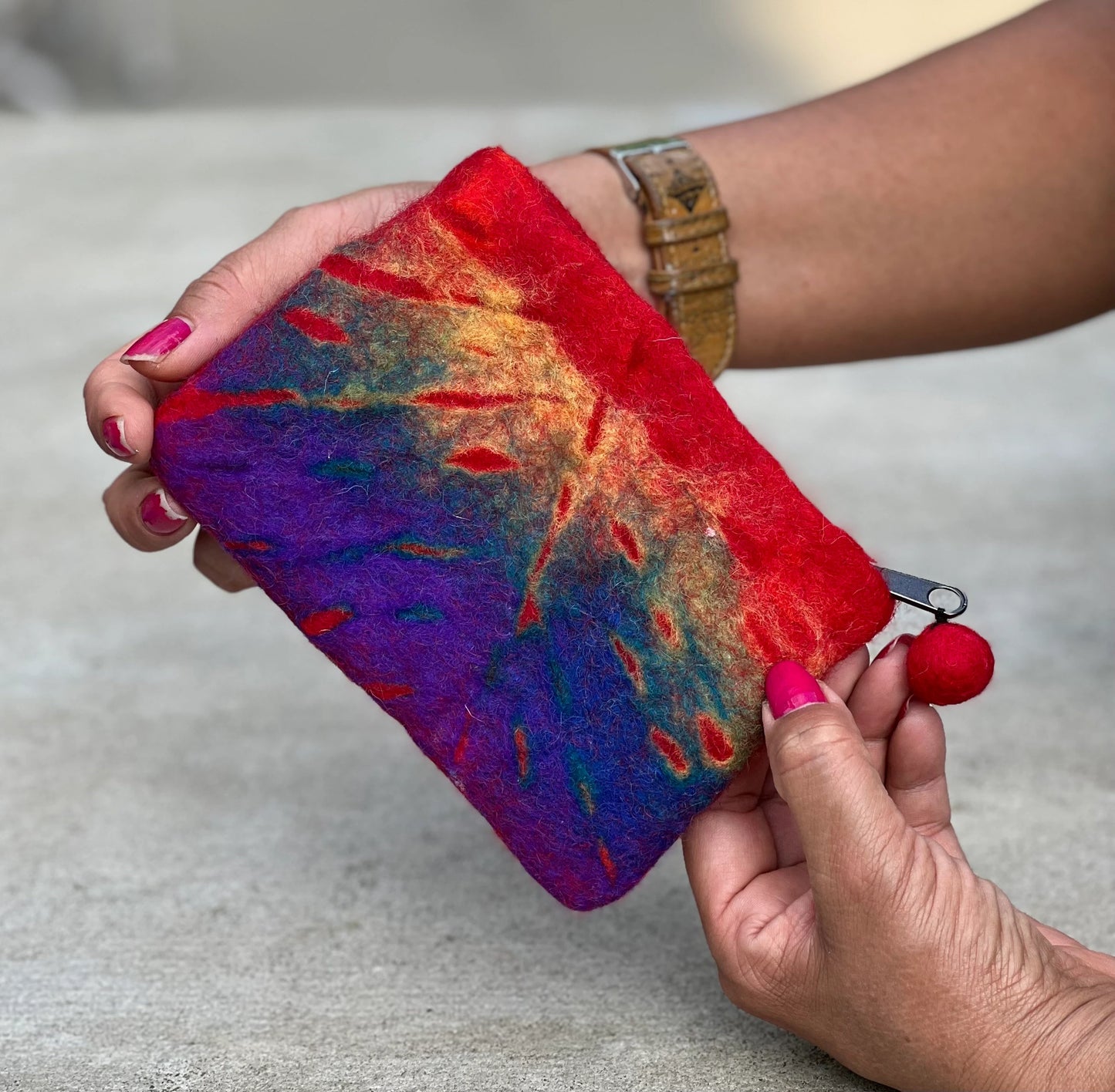 Small Felted Tie Dye Coin Purse, Kids Pouch, Makeup Pouch, Christmas Gift Pouch Zippered Lined