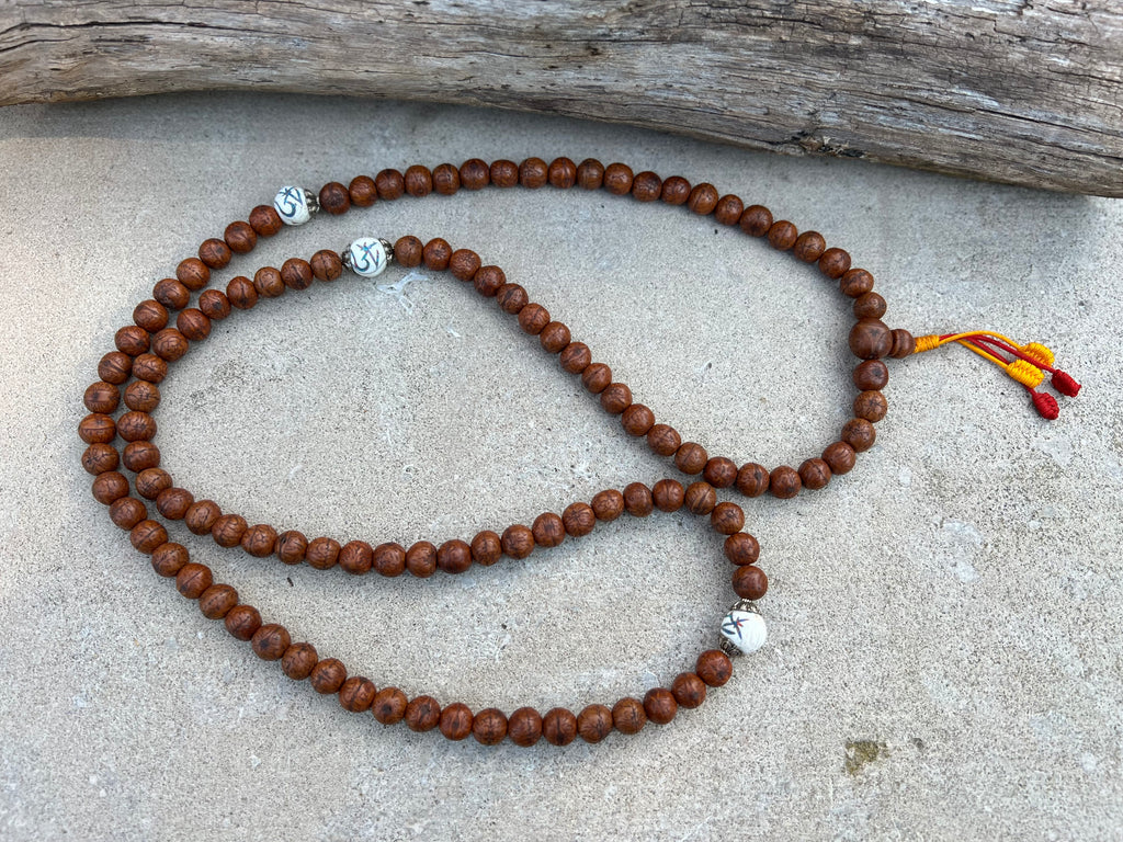 Brown Tibetan Buddhist Rare Bodhi Seed Mala, 3 Conch Shell Accent, Free Mala Bag