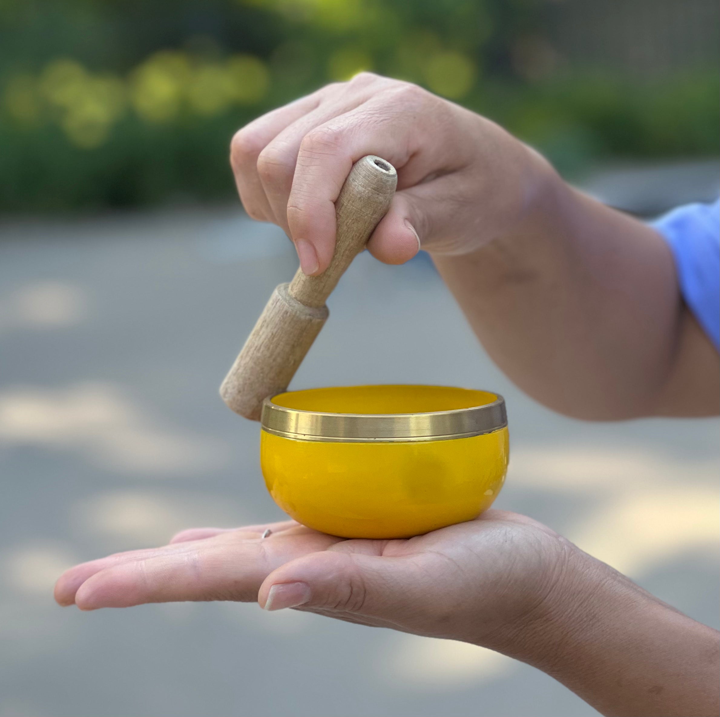 Chakra Singing Bowl Palm Size Complete Gift Box Set. - DharmaObjects