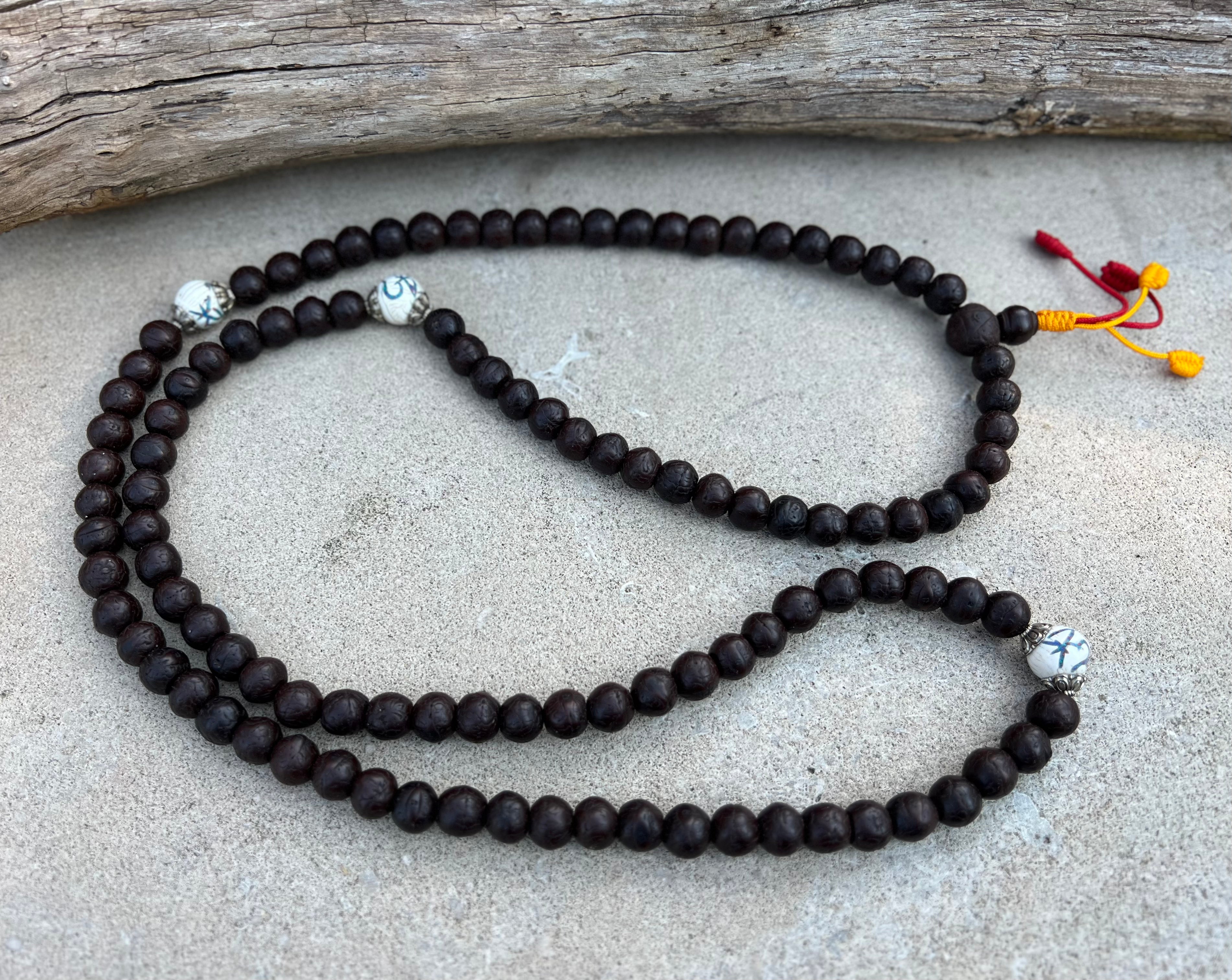 Dark Tibetan Buddhist Rare Bodhi Seed Mala, 3 Conch Shell Accent, Free Mala Bag
