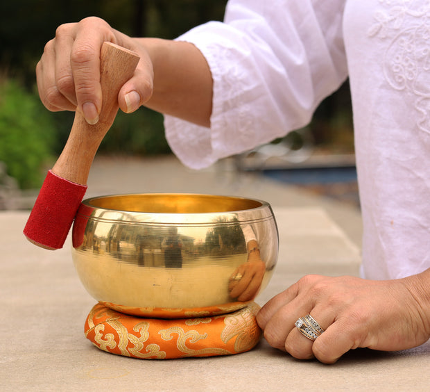 Tibetan Extra Large Heavy Meditation Ring Gong Singing Bowl With Mallet and Silk Cushion
