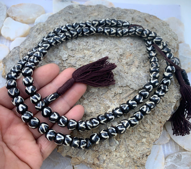 Tibetan Zig Zag DZI 108 Bone Beads Mala With Counter Meditation and Yoga