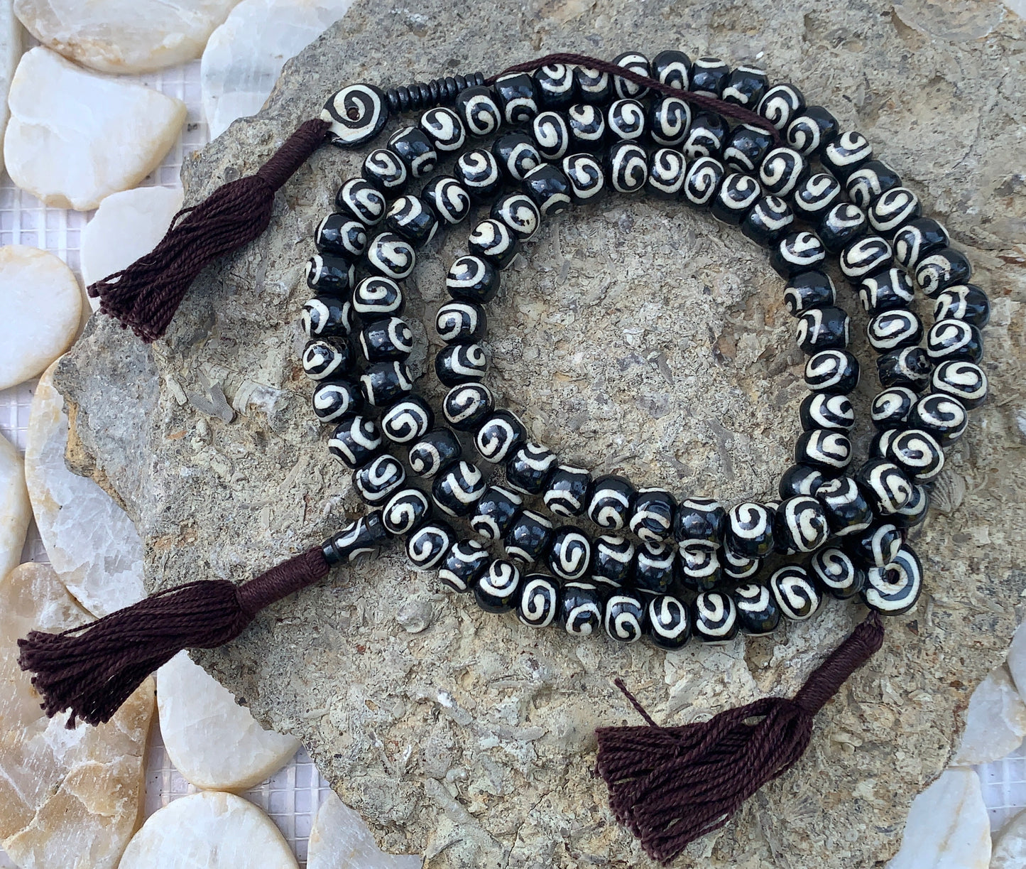 Tibetan Spiral DZI 108 Bone Beads Mala With Counter Meditation and Yoga