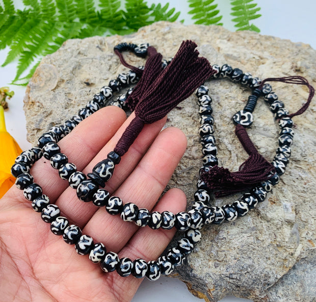 Om Tibetan 108 Bone Beads Mala With Counters and Free Pouch