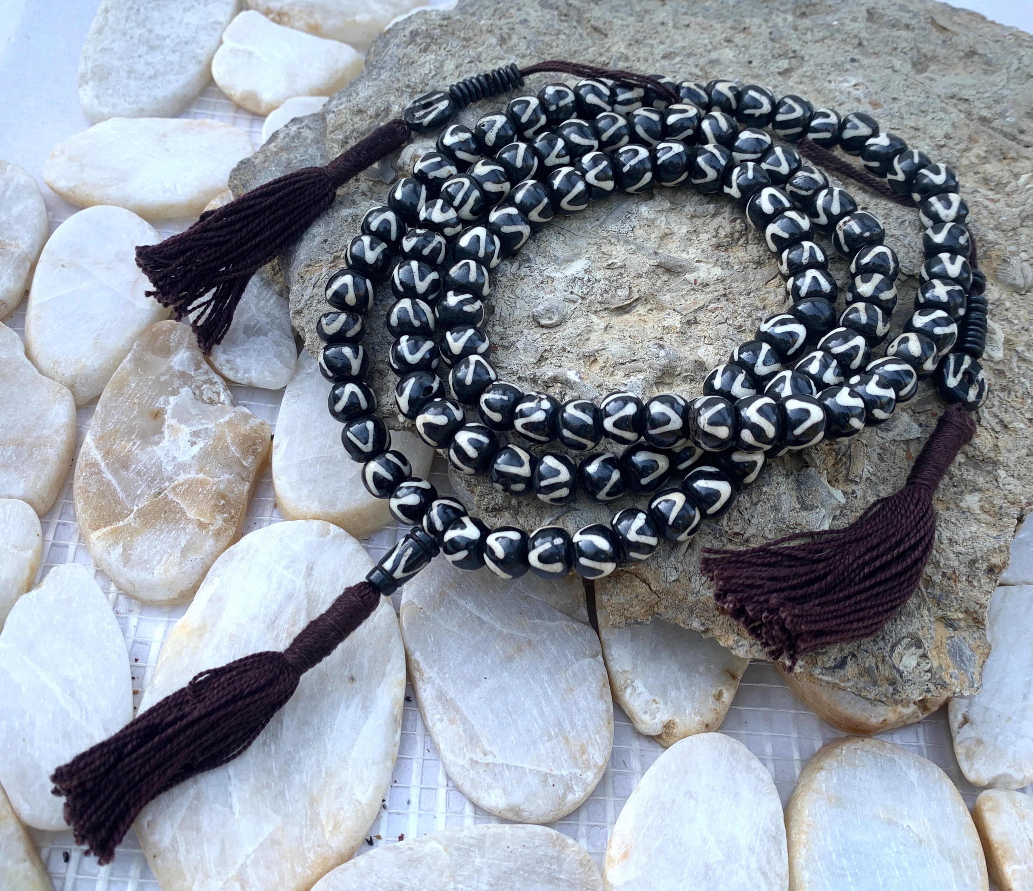 Tibetan Zig Zag DZI 108 Bone Beads Mala With Counter Meditation and Yoga - DharmaObjects